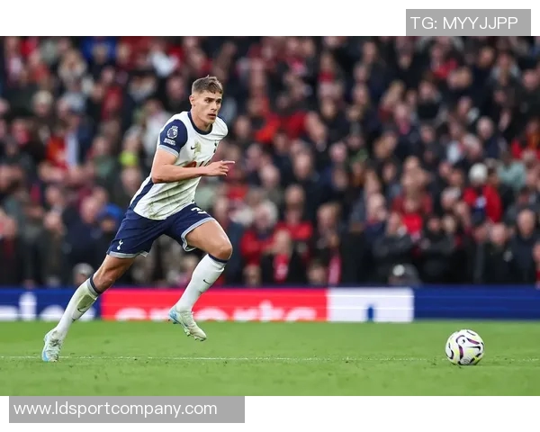 罗马诺确认卡拉菲奥里未受伤将能出战热刺比赛