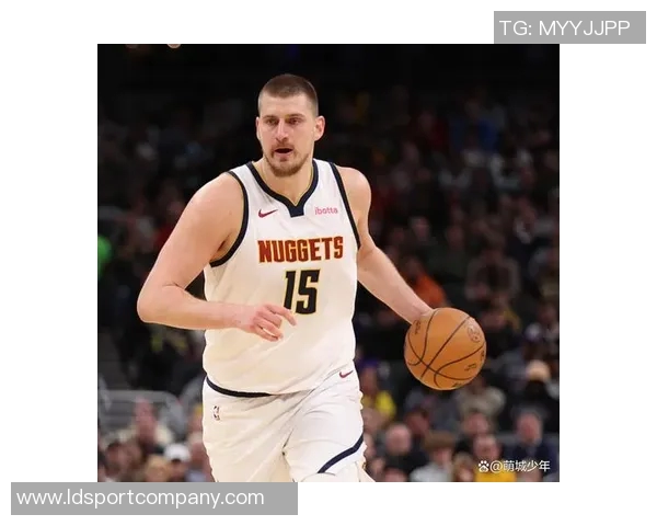 七年前的今天约基奇完美三双创下35分11板11助攻0失误的辉煌时刻